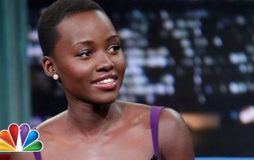 Красивая Лупита Нионго