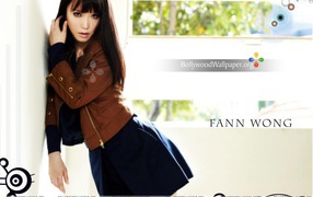Красивая актриса Фэнн Вонг