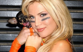 Вилла Форд с собакой