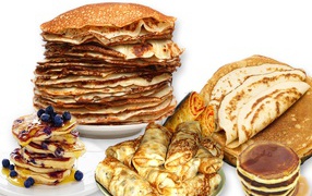 Обилие блинов на Масленицу