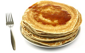 Блины с вилкой на Масленицу