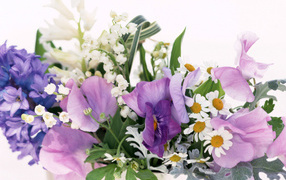 Цветочная композиция на 8 марта