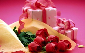 Red roses on March 8 with gifts