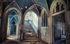 Заброшенный особняк