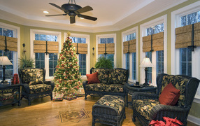 Комната с елкой