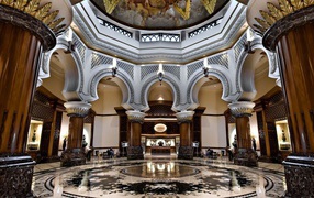 Интерьер зала ожидания