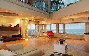 Холл дома около моря