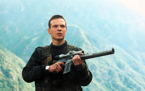 Знаменитая Суперзвезда Алексей Чадов