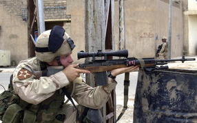 Солдат с винтовкой