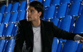 Известный актер Дима Билан