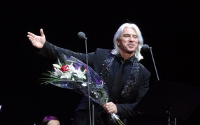 Популярный актер Дмитрий Хворостовский