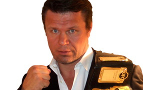 Знаменитый Олег Тактаров