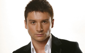 Известный актер Сергей Лазарев