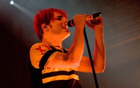 Актер Джерард Уэй