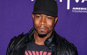 Известный актер Майкл Джей Уайт