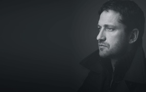 Джерард Батлер в темных тонах