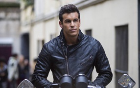 Марио Касас