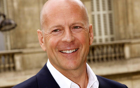 Кино актер Брюс Уиллис