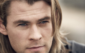 Знаменитый актер Крис Хемсворт