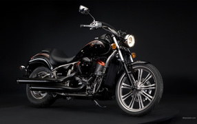 Красивый мотоцикл Kawasaki VN 900 Classic