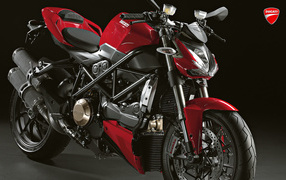 Красивый мотоцикл в москве Ducati Streetfighter 848