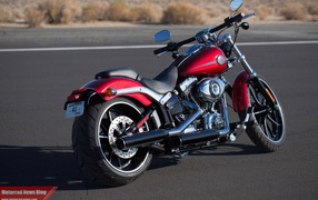 Красивый мотоцикл в москве Harley-Davidson Softail Breakout