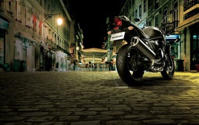 Красивый мотоцикл в москве Suzuki  GSF 1250 S