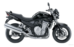 Красивый мотоцикл в москве Suzuki  GSF 650