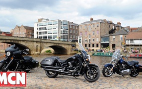 Красивый мотоцикл в москве Suzuki  Intruder C1500T