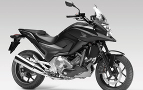 Мотоцикл модели Honda NC 700 X