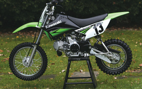 Мотоцикл модели Kawasaki KLX 125