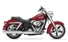 Быстрый мотоцикл Harley-Davidson Dyna Switchback