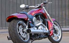 Быстрый мотоцикл Harley-Davidson V-Rod Muscle