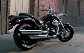 Быстрый мотоцикл Suzuki Intruder M800