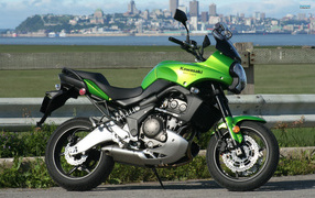Быстрый мотоцикл Kawasaki Versys