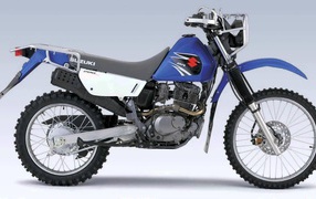 Невероятный мотоцикл Suzuki DR 200 SE