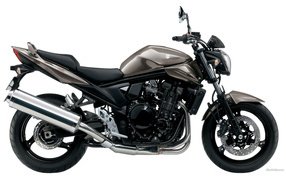 Невероятный мотоцикл Suzuki  GSF 1250 S