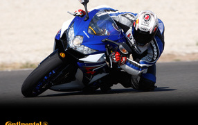 Невероятный мотоцикл Suzuki  GSX-R 1000