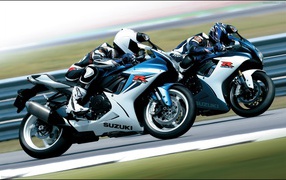 Невероятный мотоцикл Suzuki  GSX-R 750
