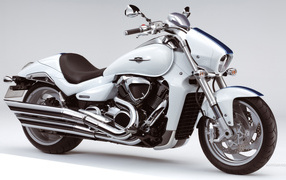 Невероятный мотоцикл Suzuki Intruder M1800 R