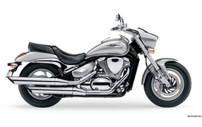 Невероятный мотоцикл Suzuki Intruder M800