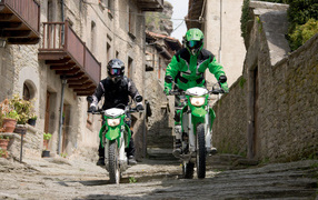 Невероятно быстрый мотоцикл Kawasaki KLX 250