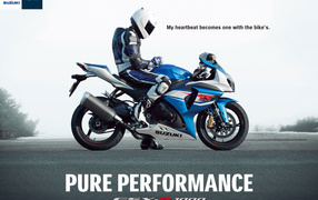 Невероятно быстрый мотоцикл Suzuki  GSX-R 1000