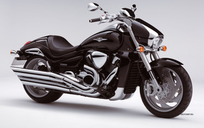 Невероятно быстрый мотоцикл Suzuki Intruder M1800 R