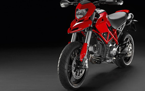 Невероятно быстрый мотоцикл Ducati Hypermotard