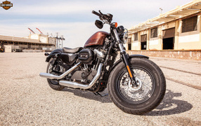 Невероятно быстрый мотоцикл Harley-Davidson XL 1200X Sportster Forty-Eight