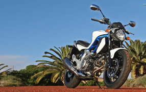 Мотоцикл Suzuki модели SFV 650