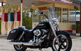 Мотоцикл модели Harley-Davidson Dyna Switchback