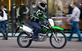 Новый мотоцикл Kawasaki KLX 125