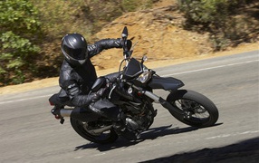 Новый мотоцикл Kawasaki KLX 250